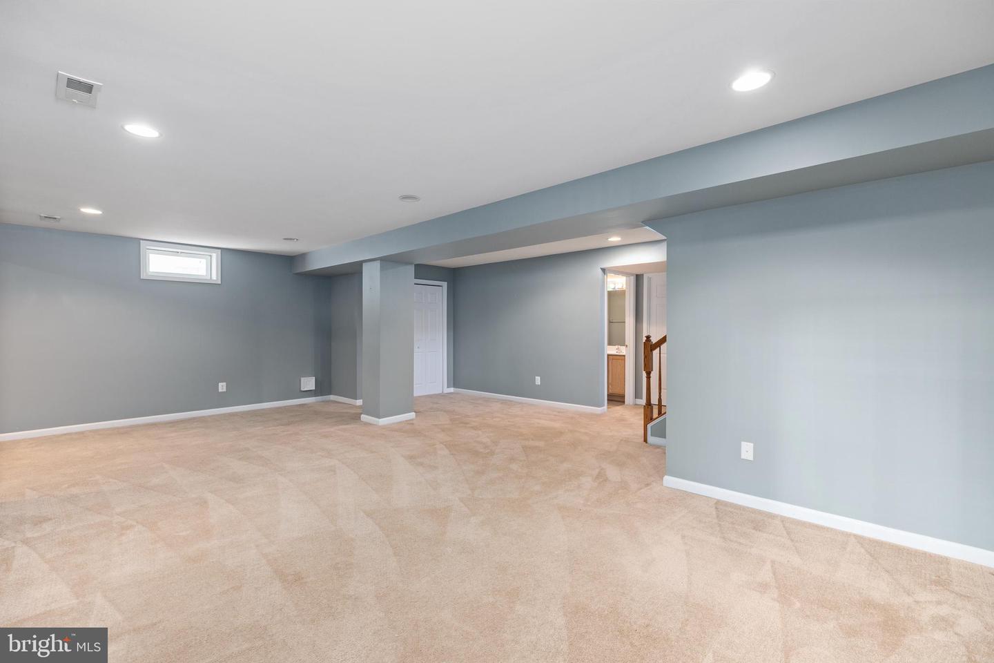 1207 Wright COURT