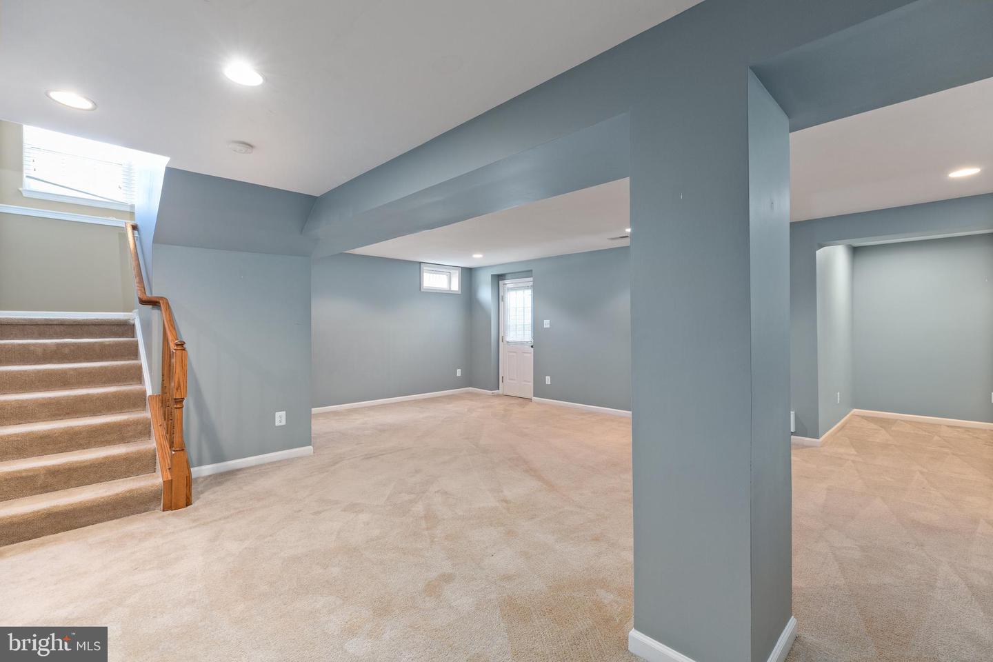 1207 Wright COURT