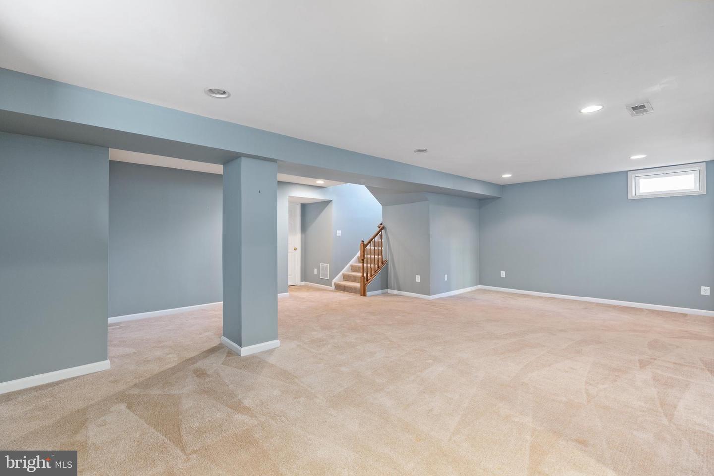 1207 Wright COURT