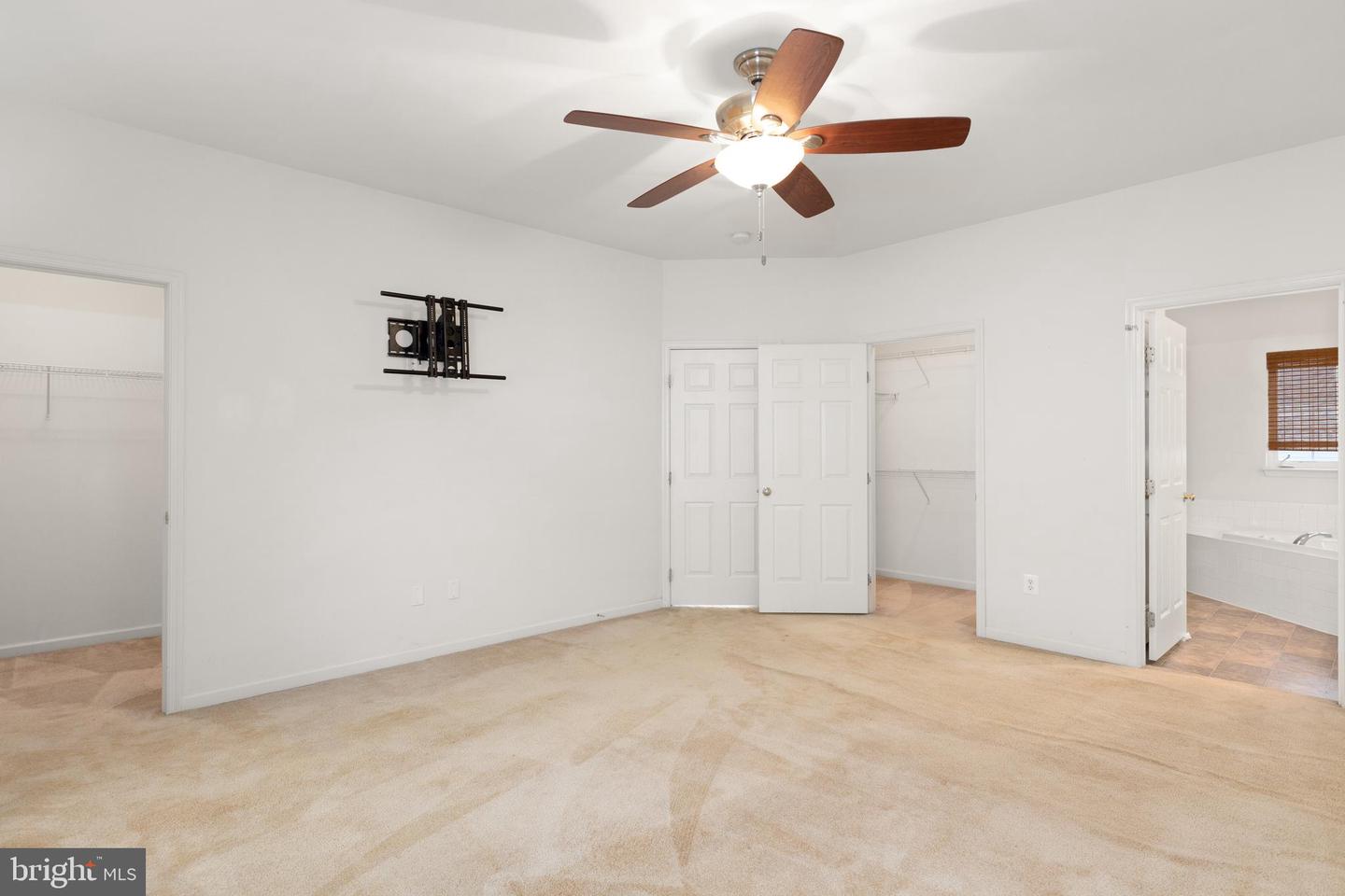 1207 Wright COURT
