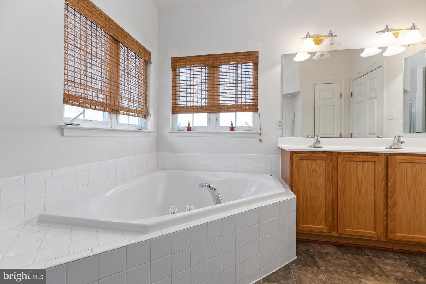 1207 Wright COURT