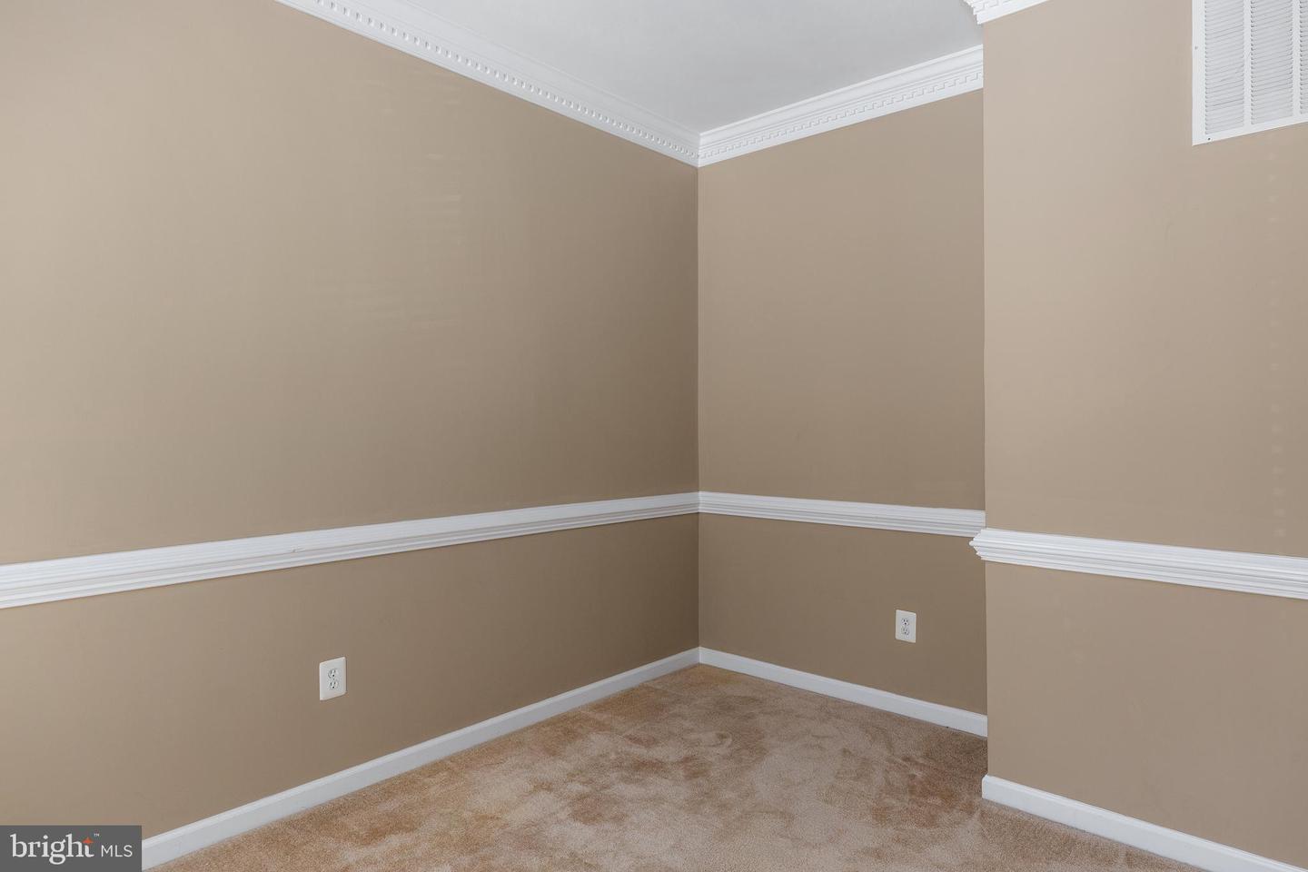 1207 Wright COURT