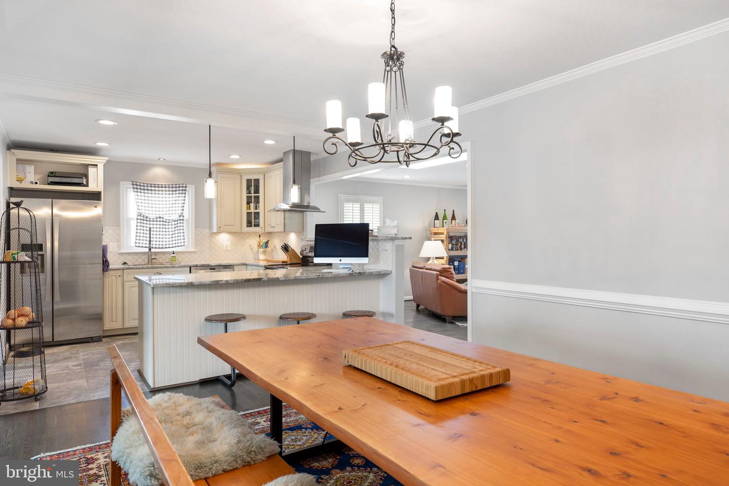 364 Riverside DRIVE