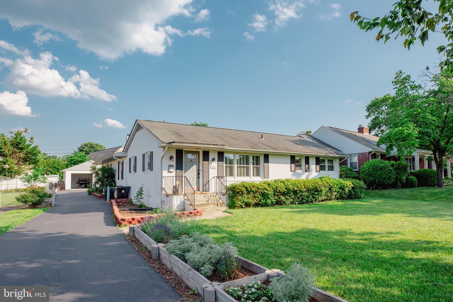 364 Riverside DRIVE