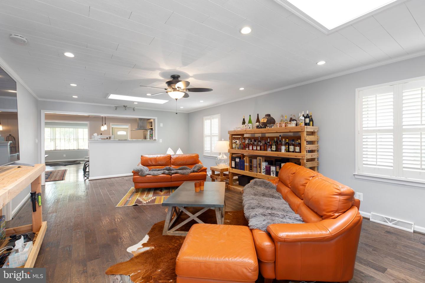 364 Riverside DRIVE