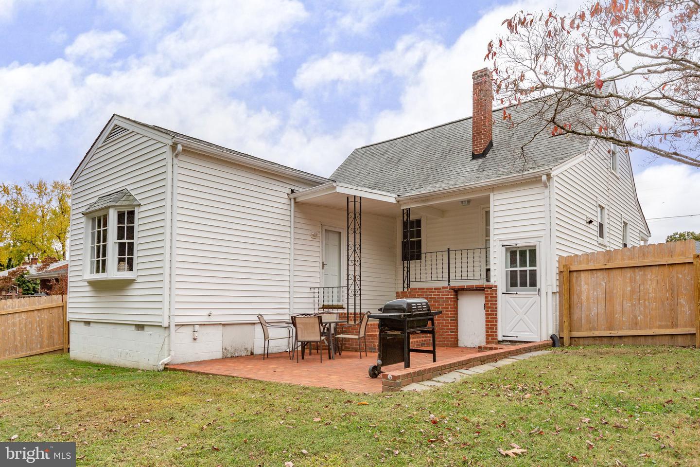 219 Hillcrest DRIVE