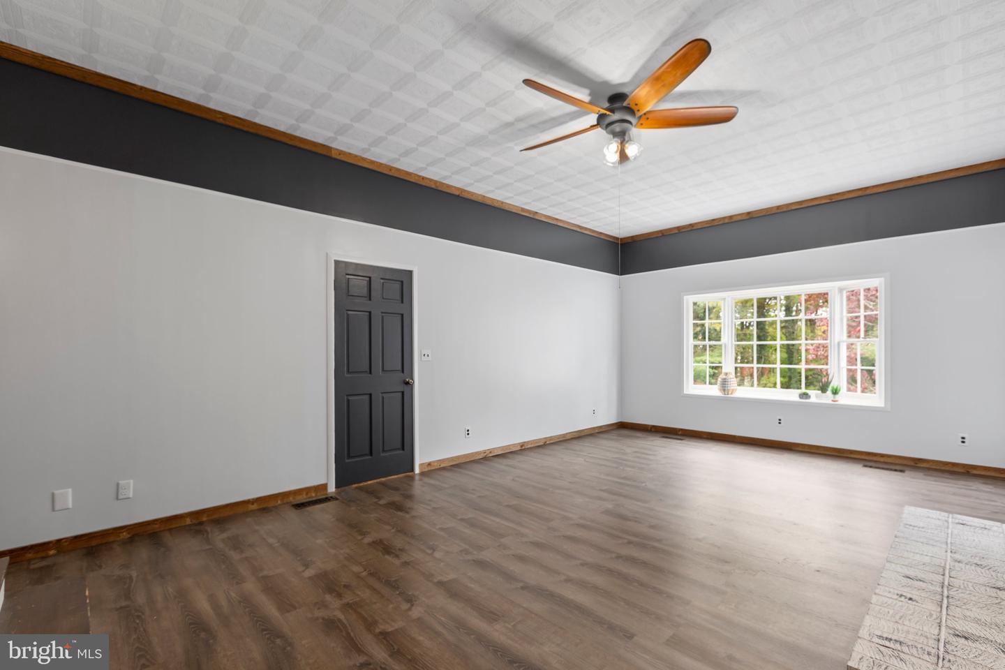 219 Hillcrest DRIVE
