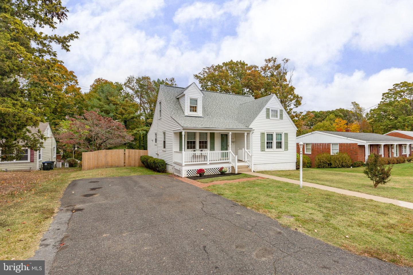 219 Hillcrest DRIVE