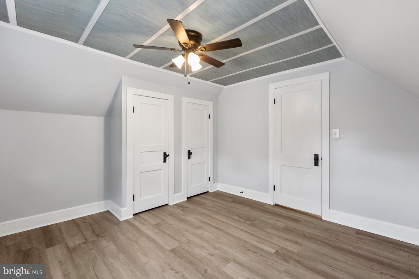 219 Hillcrest DRIVE