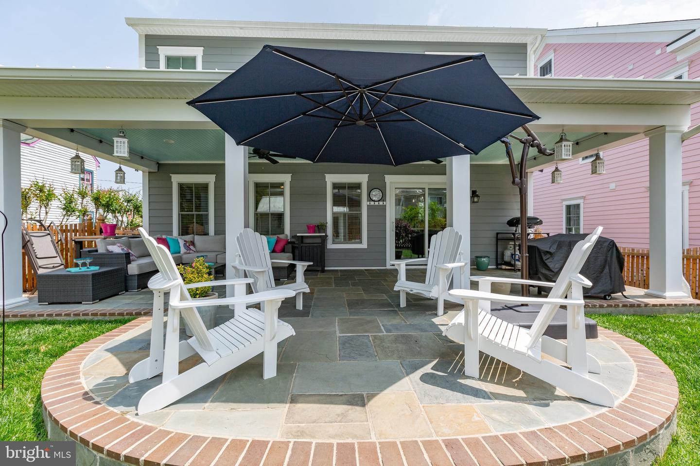 110 Caroline STREET