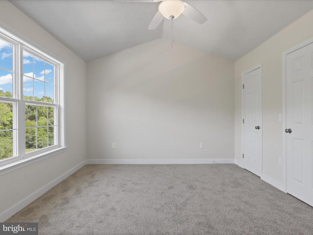 1004 WICKLOW DRIVE
