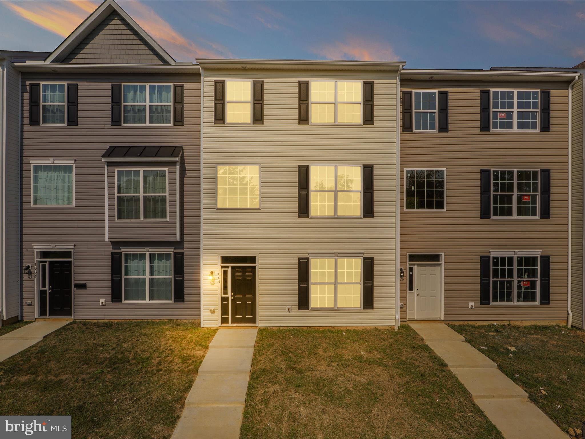 1004 WICKLOW DRIVE