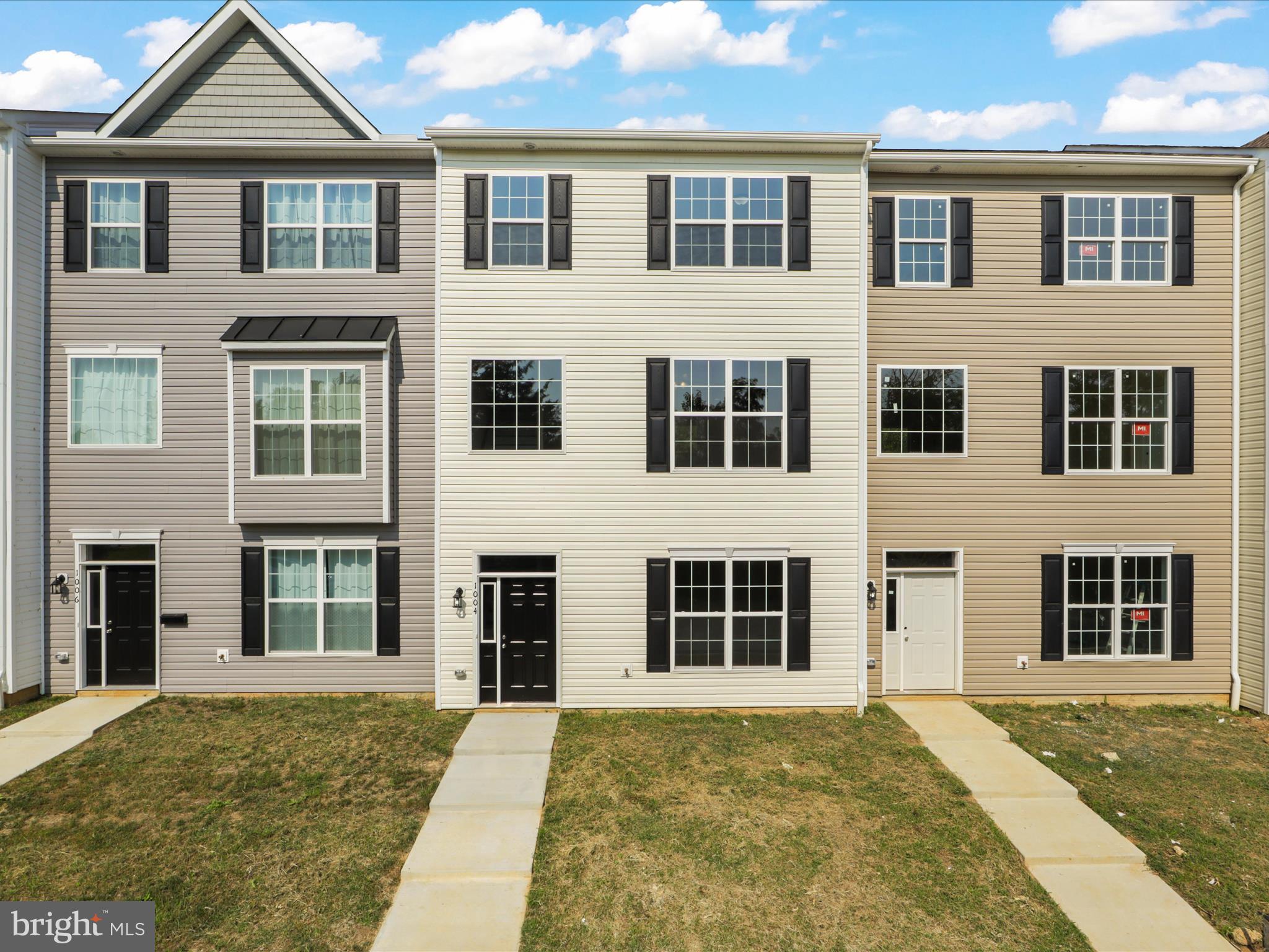 1004 WICKLOW DRIVE