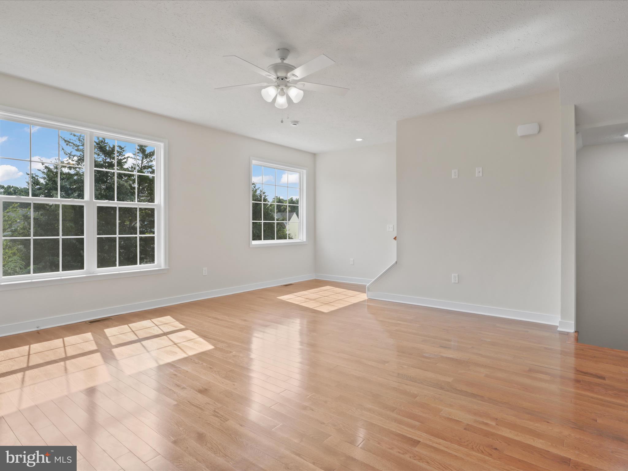 1004 WICKLOW DRIVE