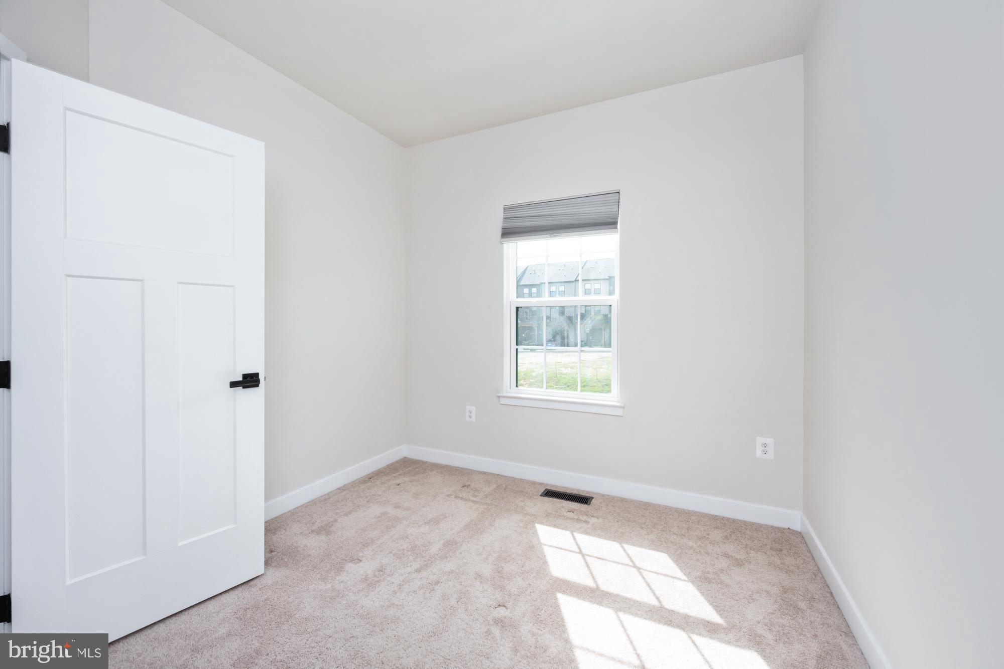 1328 TRESTLE DR