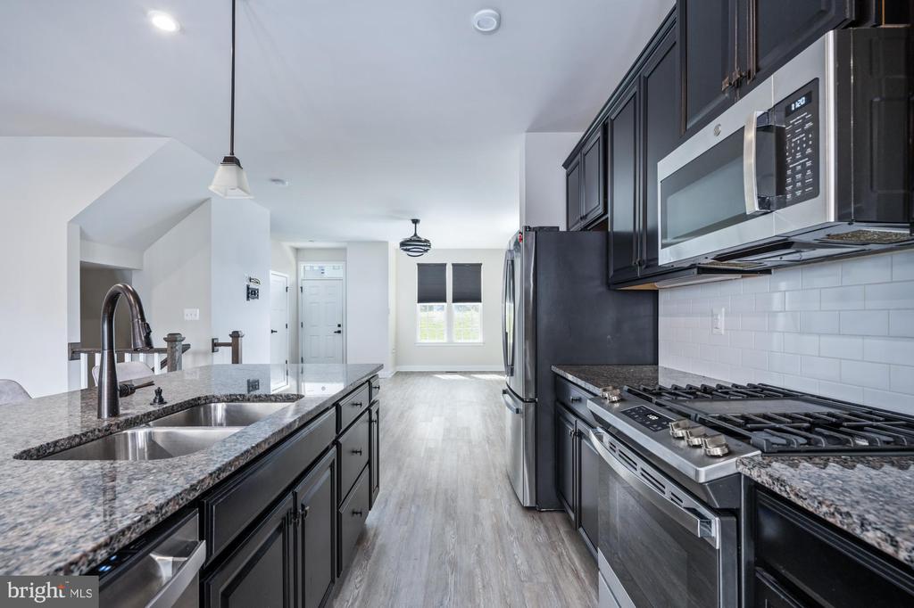 1328 TRESTLE DR
