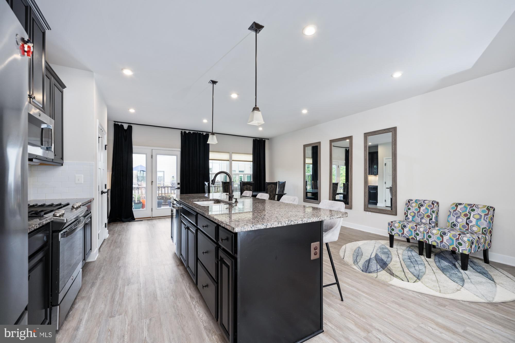 1328 TRESTLE DR