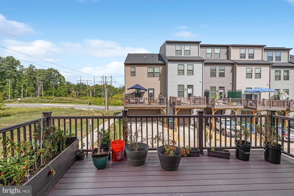 1328 TRESTLE DR