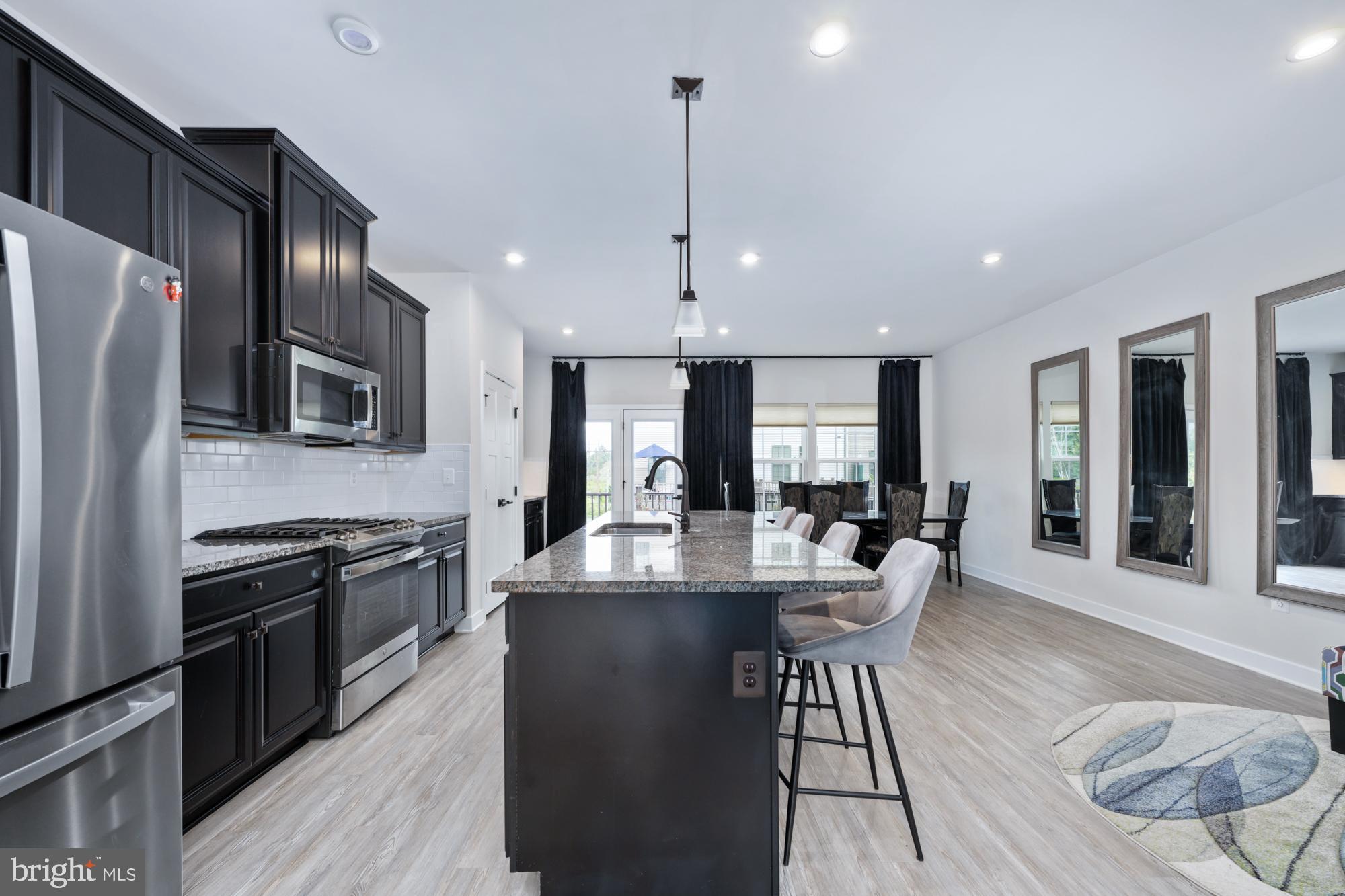 1328 TRESTLE DR