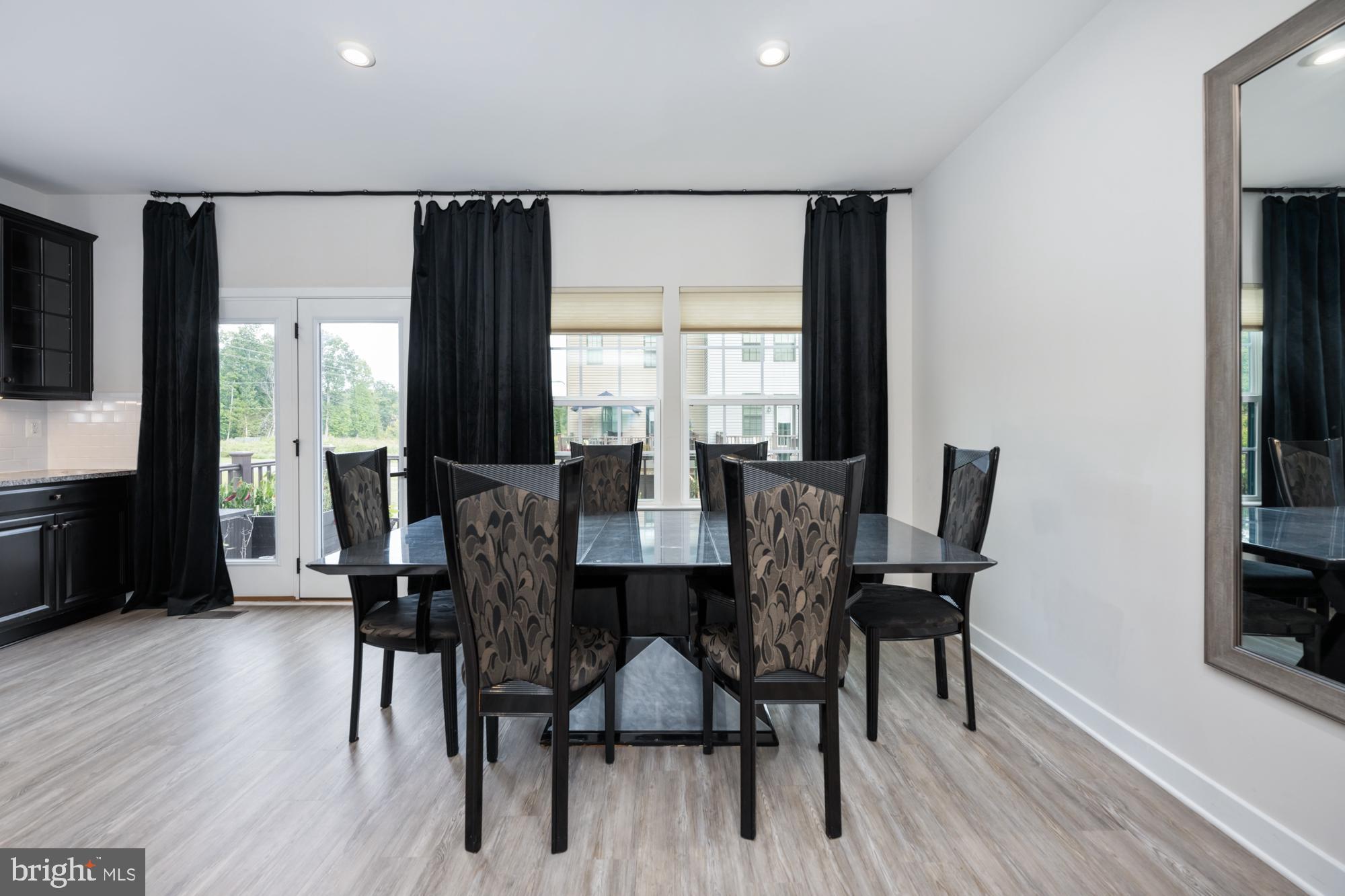 1328 TRESTLE DR