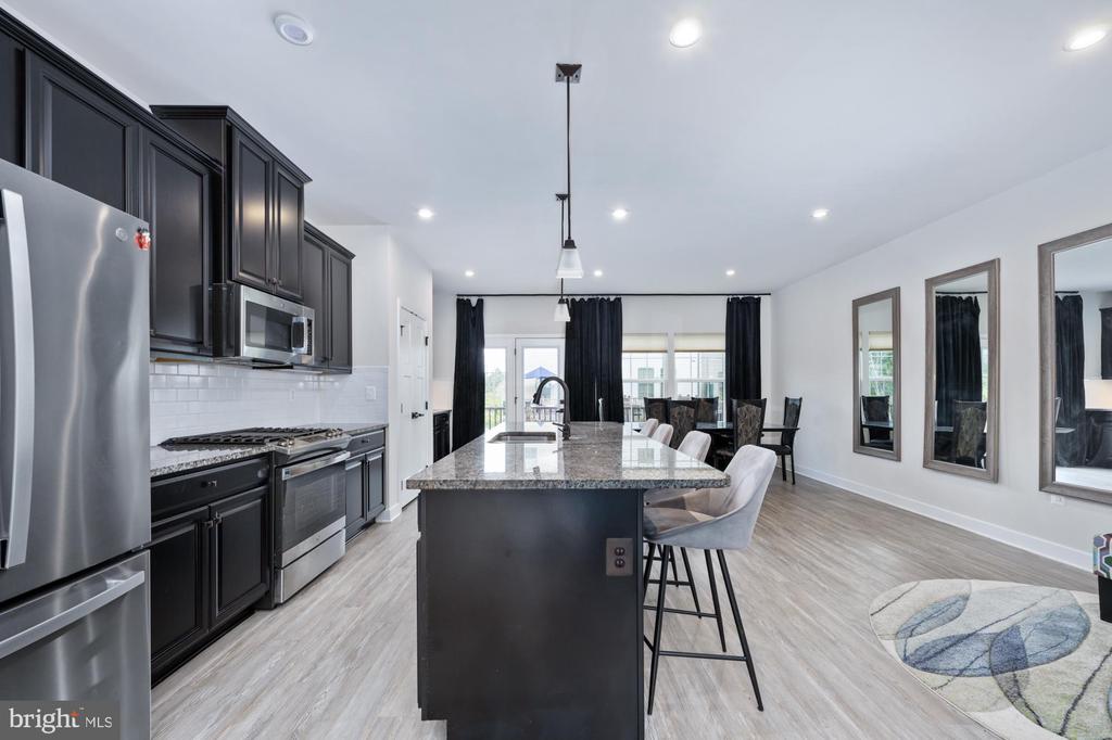 1328 TRESTLE DR