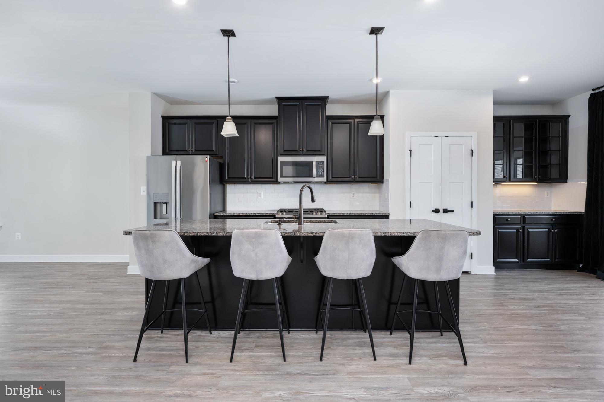 1328 TRESTLE DR