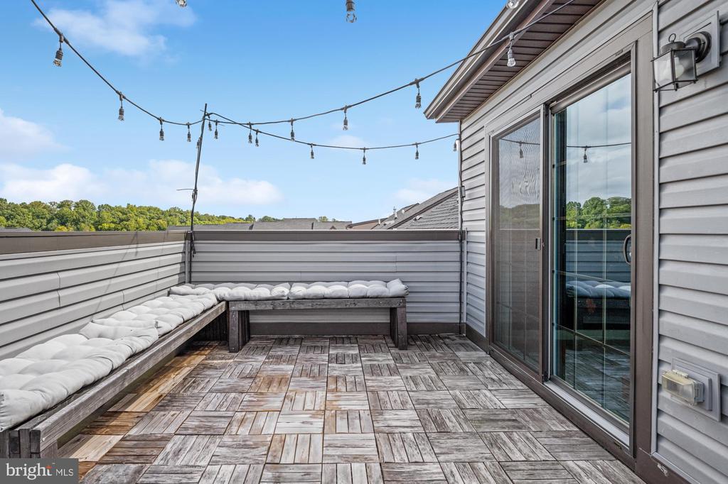 1328 TRESTLE DR
