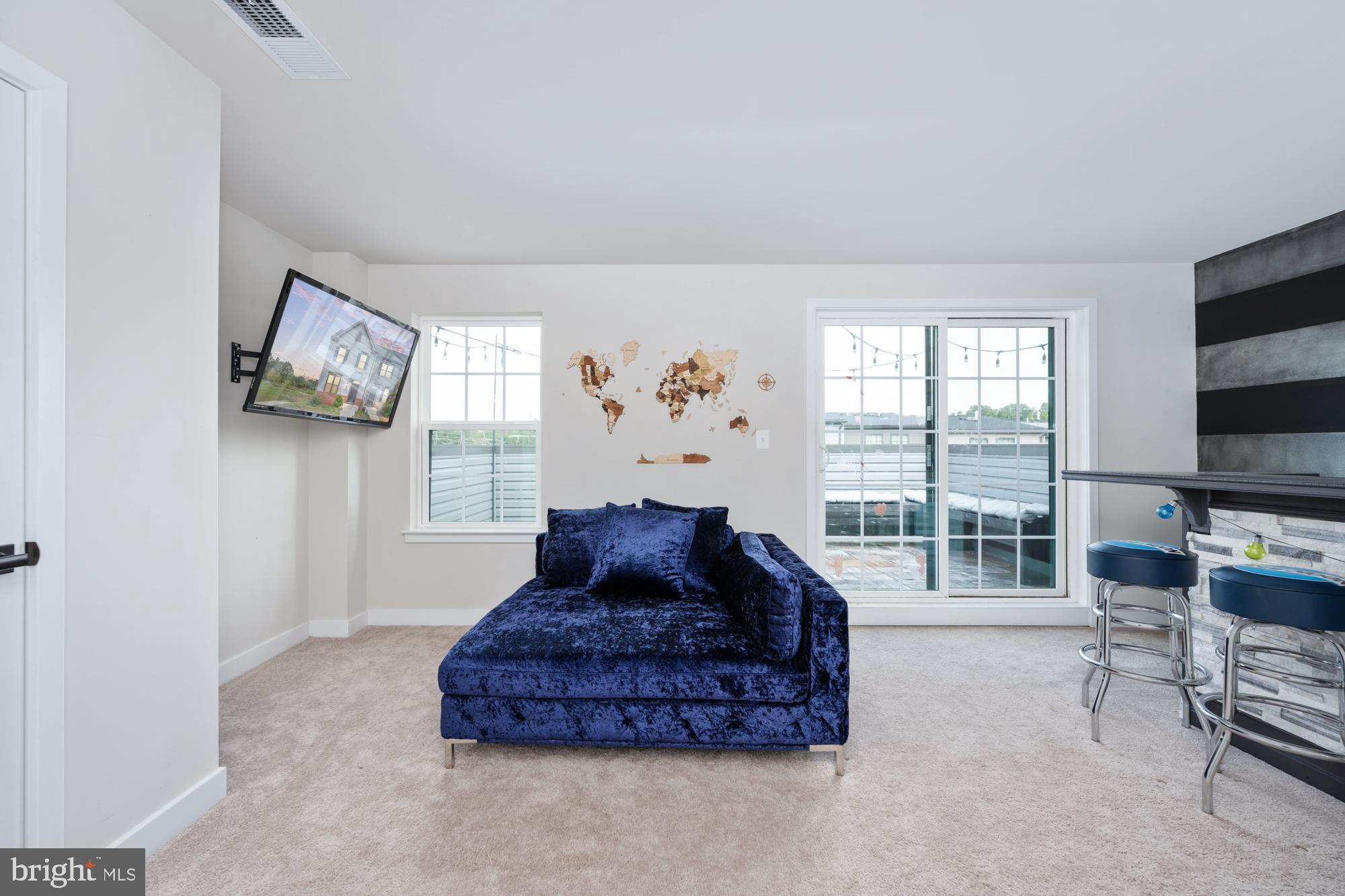 1328 TRESTLE DR