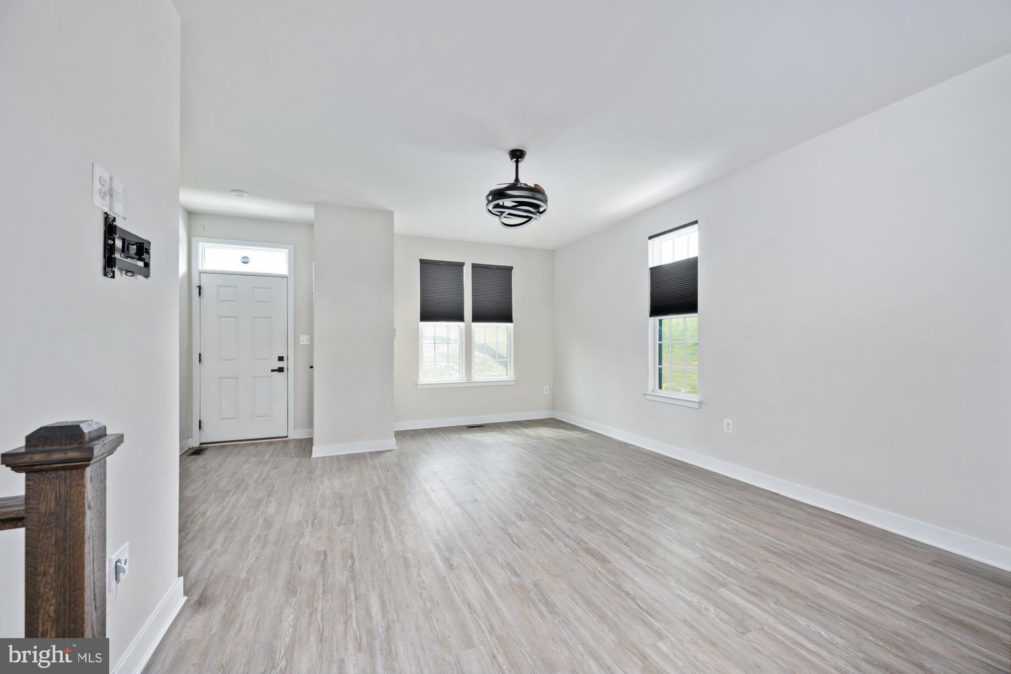 1328 TRESTLE DR