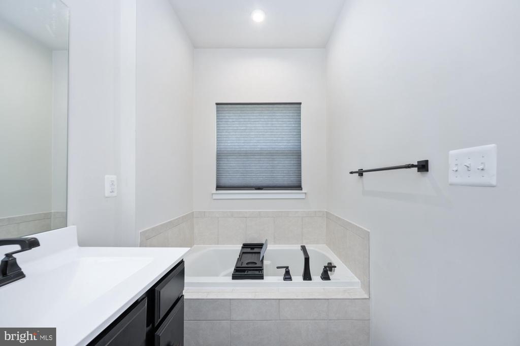 1328 TRESTLE DR