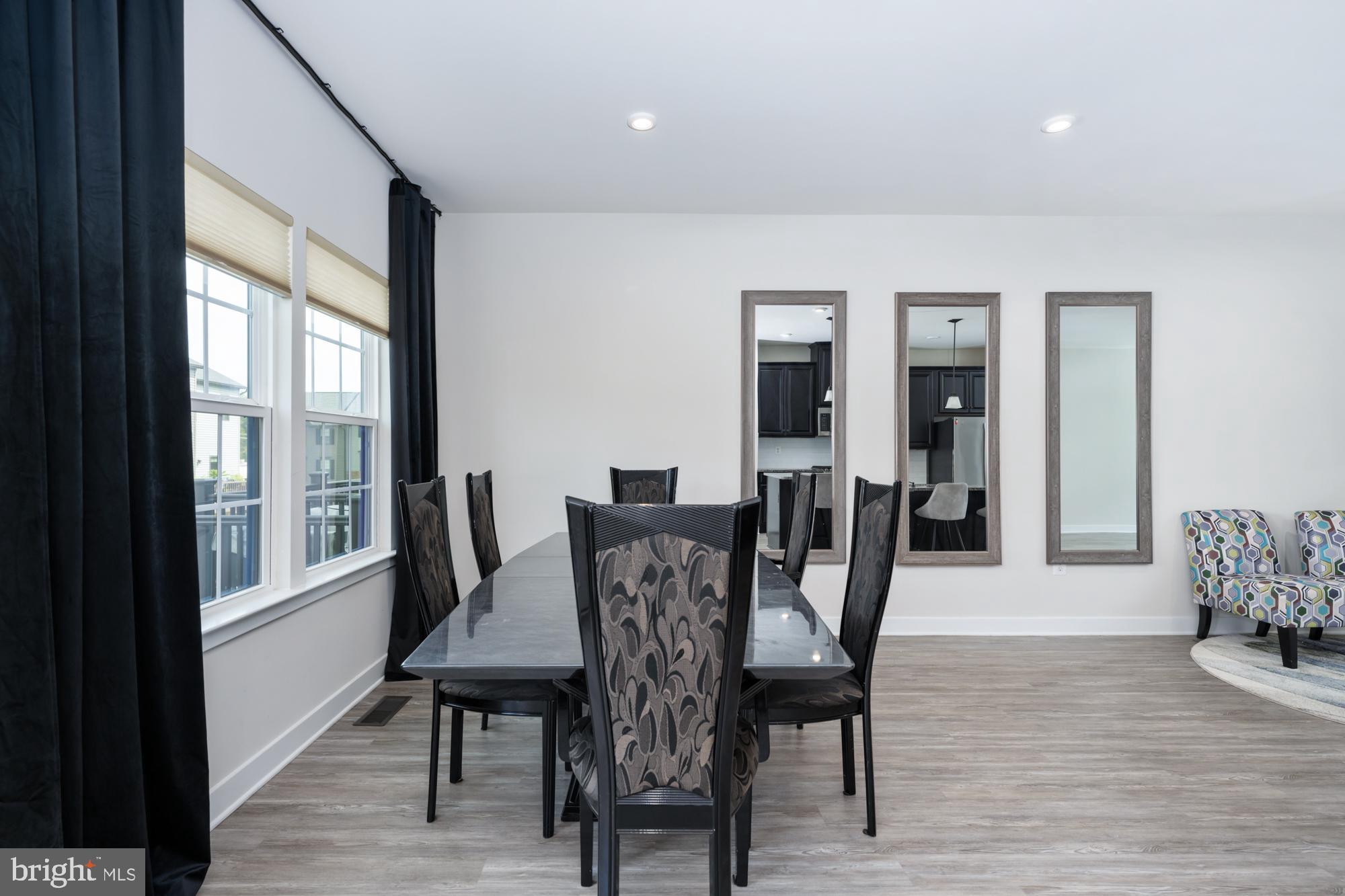 1328 TRESTLE DR