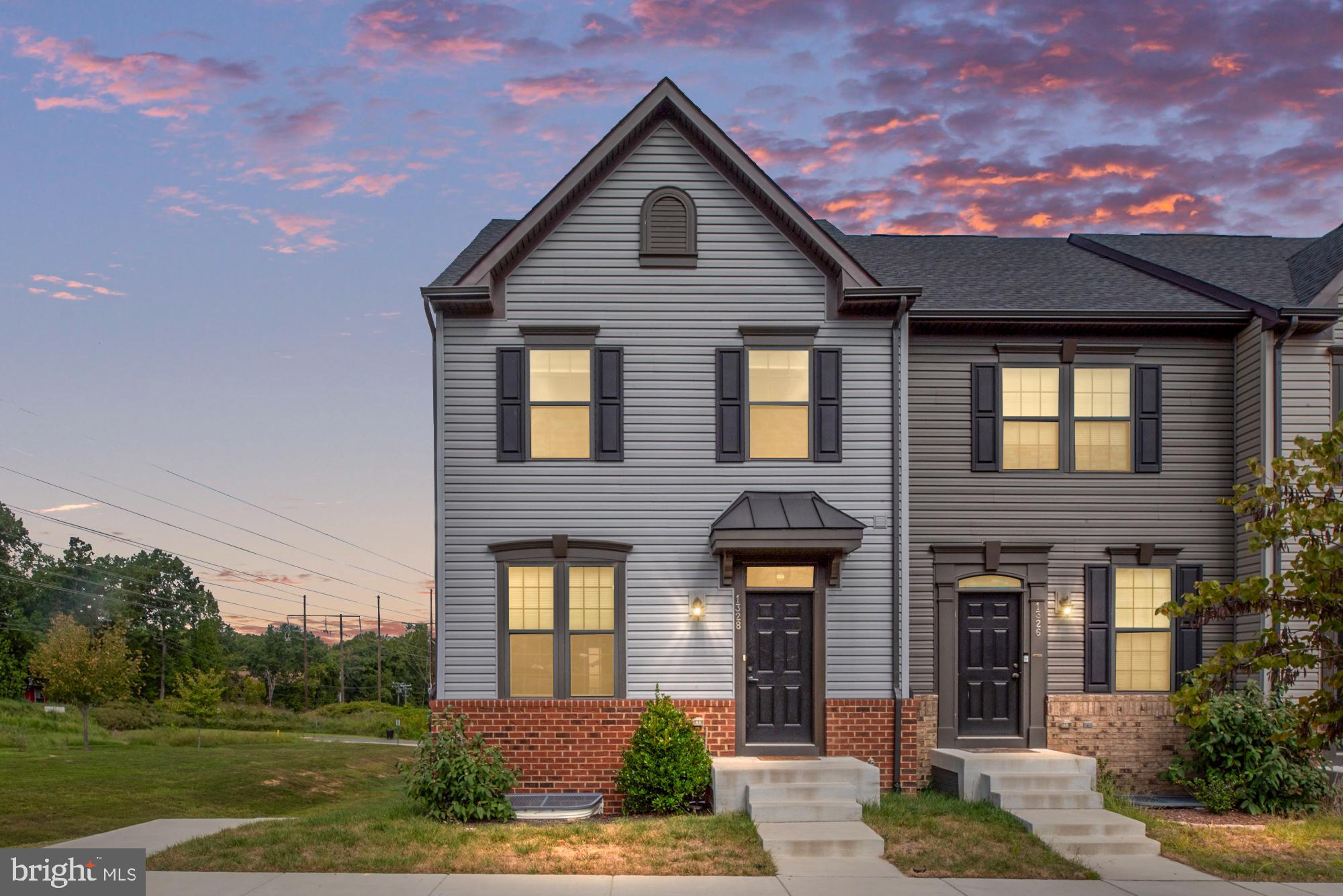 1328 TRESTLE DR