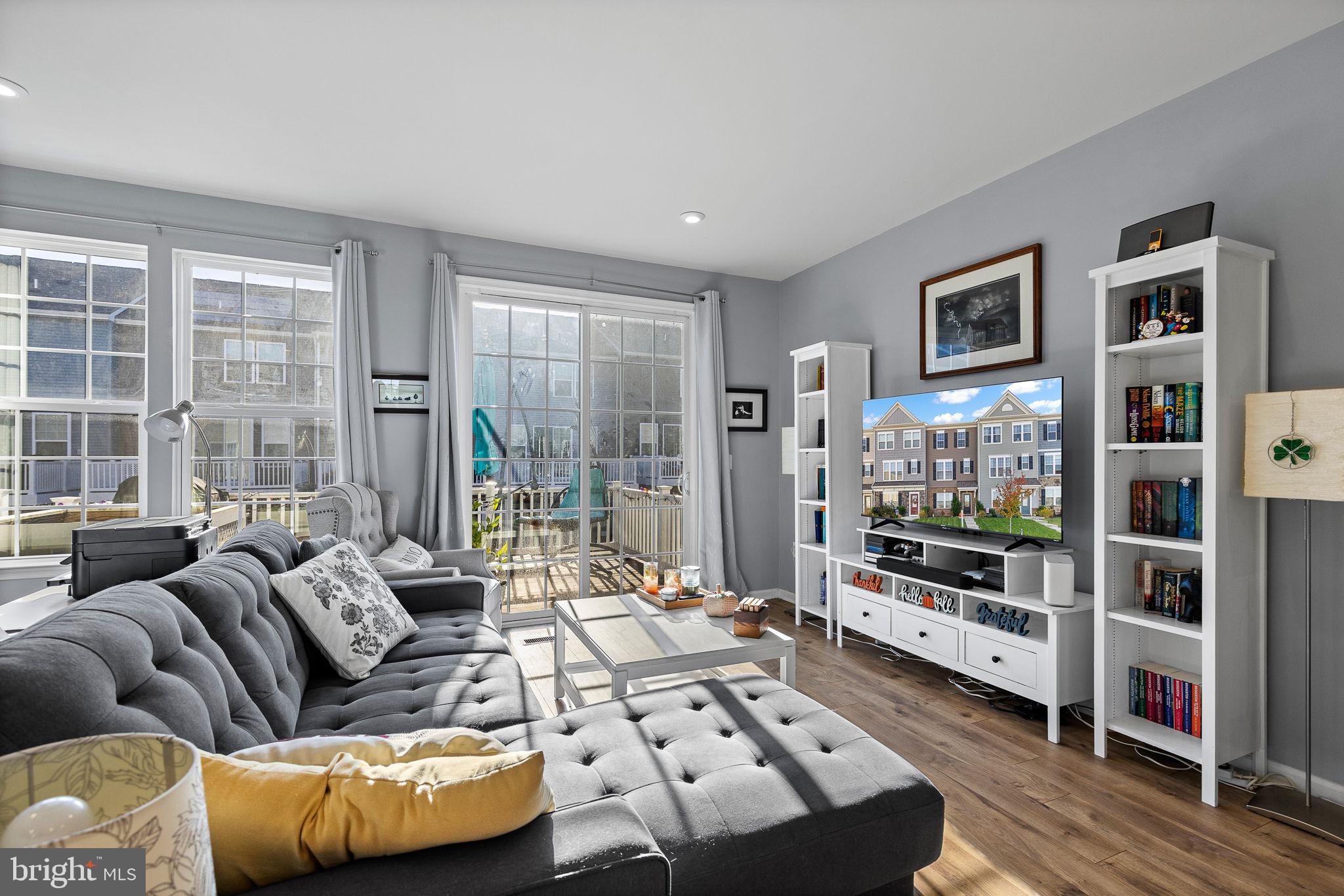1845 Sag Harbor Ln
