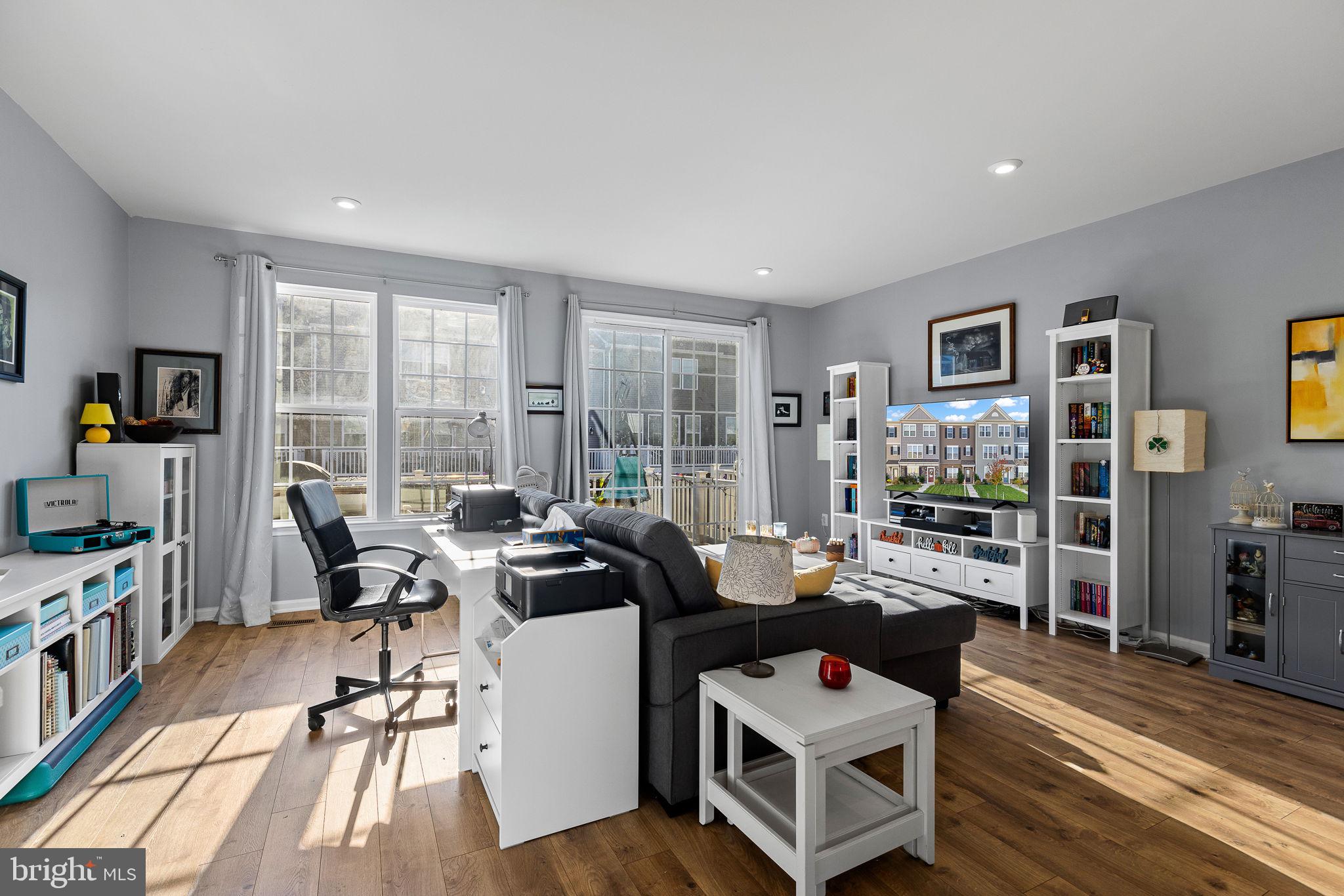 1845 Sag Harbor Ln
