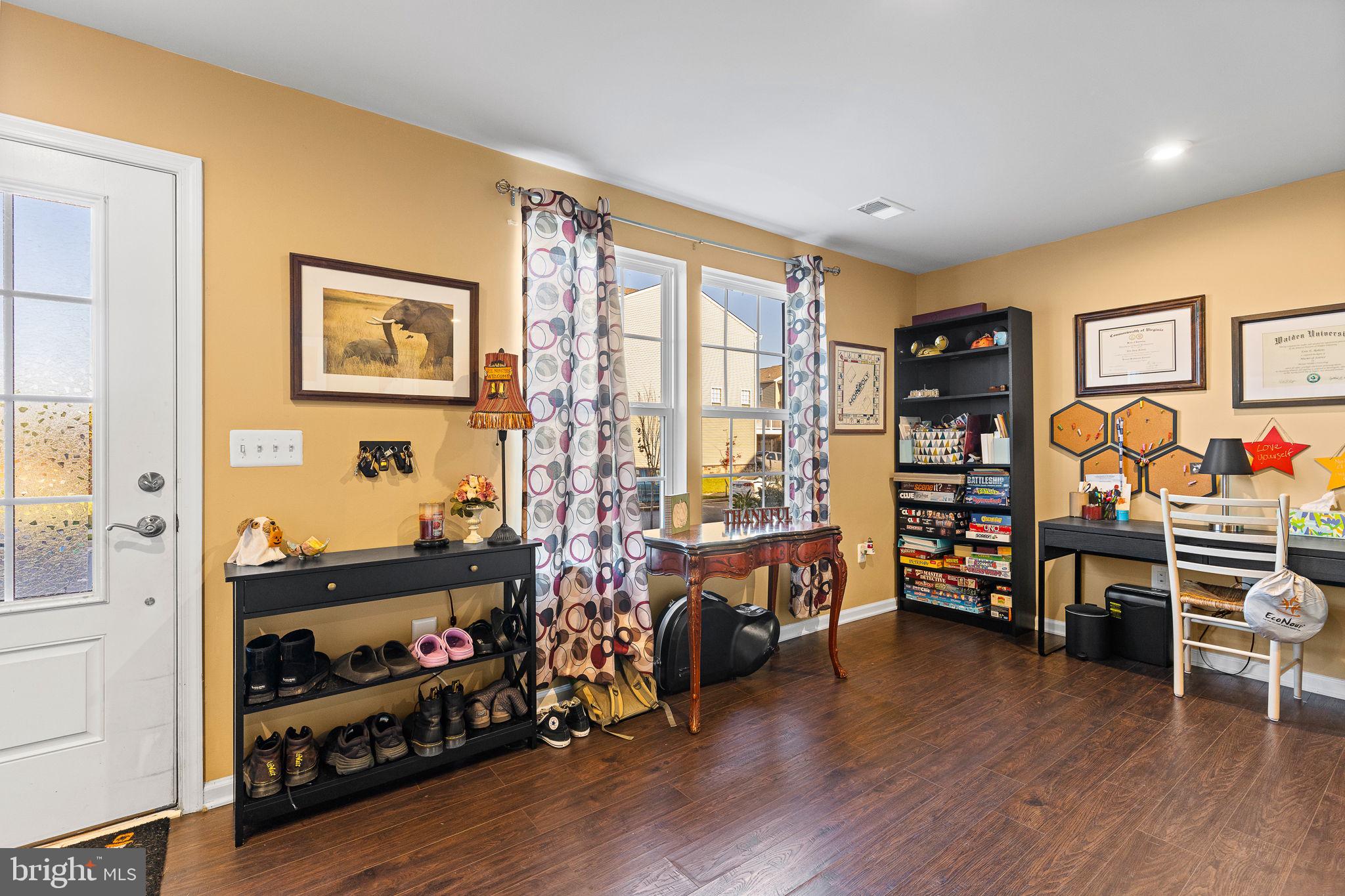 1845 Sag Harbor Ln