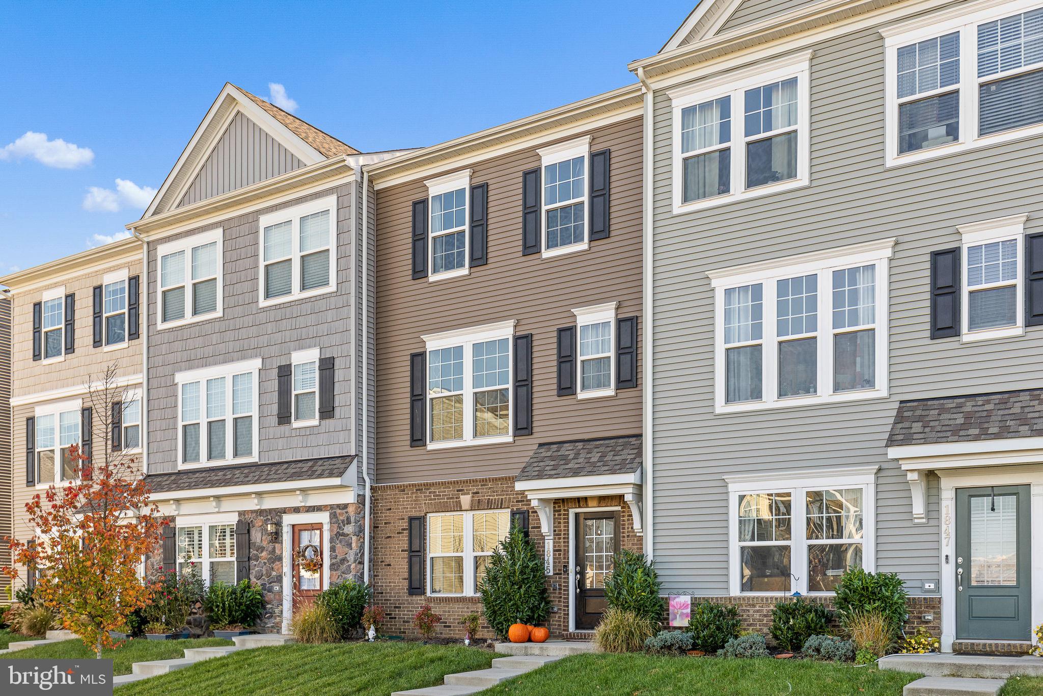1845 Sag Harbor Ln