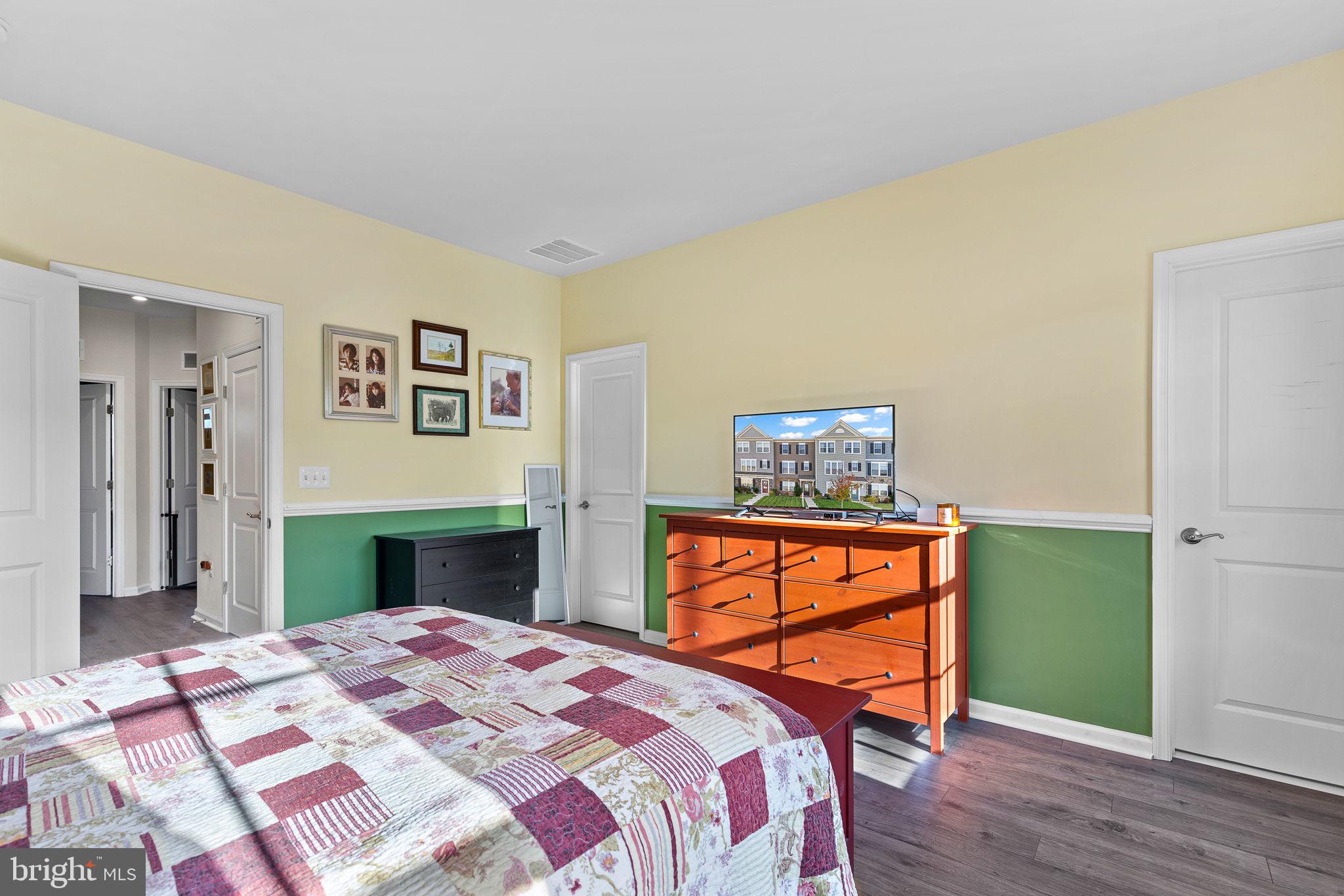 1845 Sag Harbor Ln