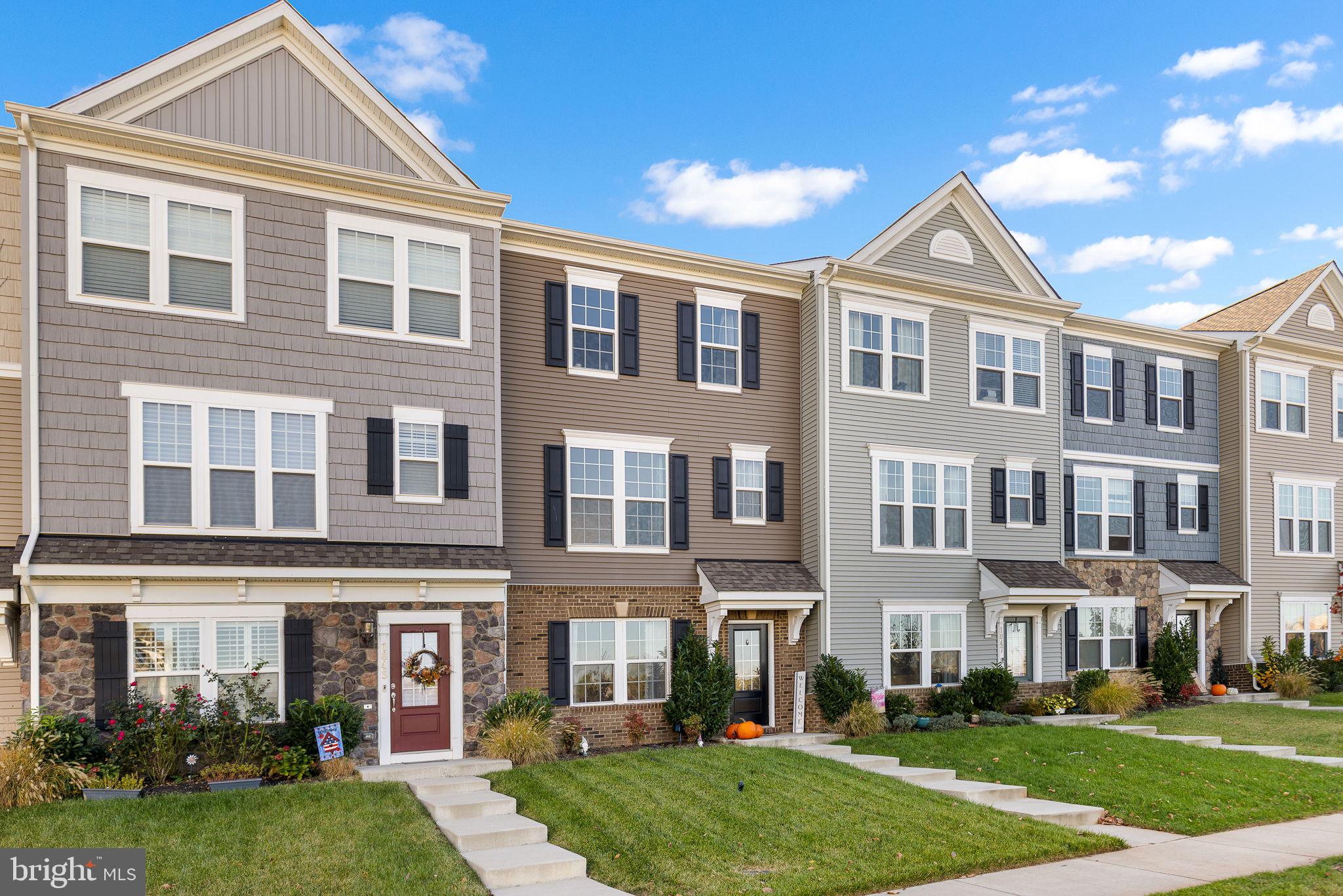 1845 Sag Harbor Ln