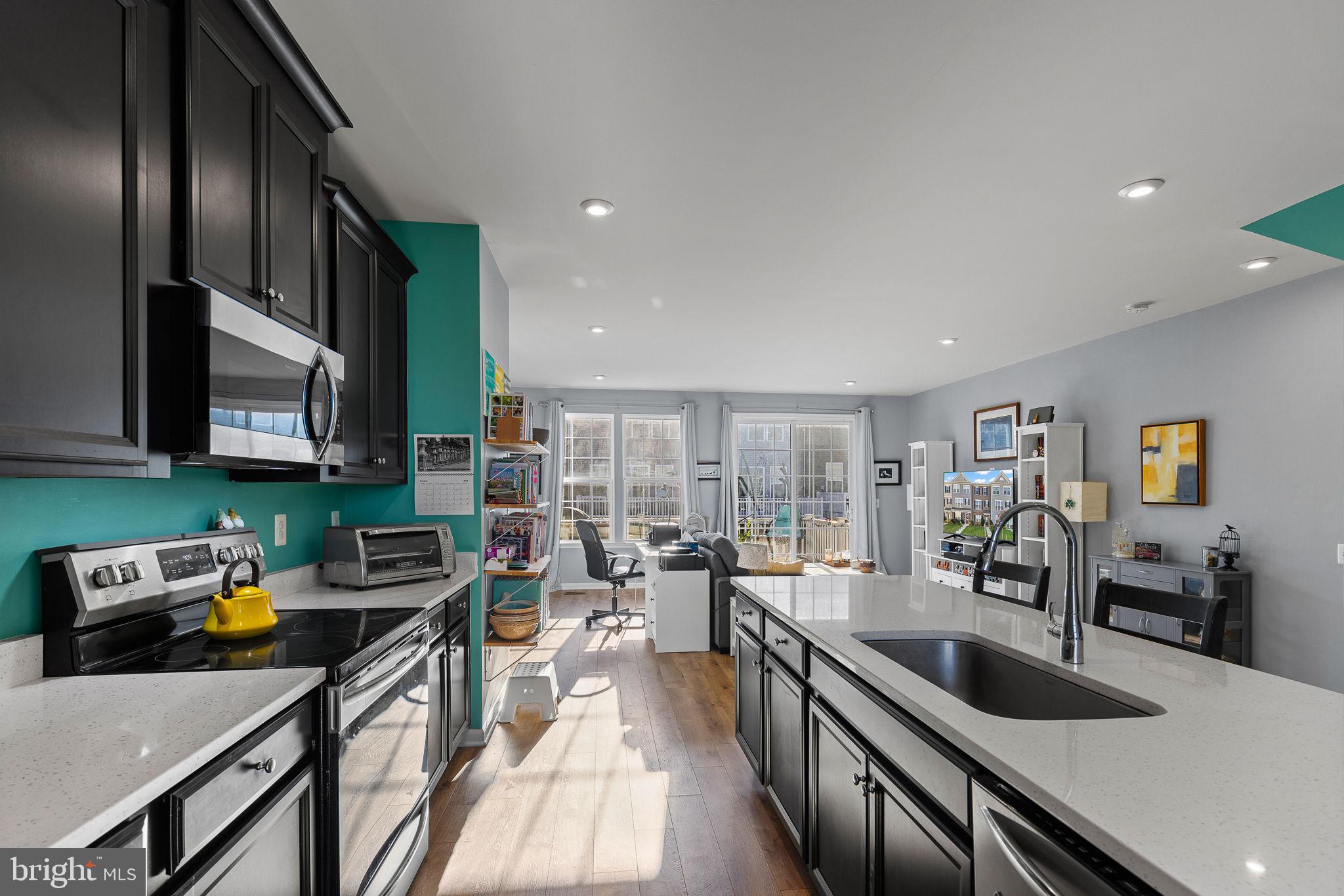 1845 Sag Harbor Ln
