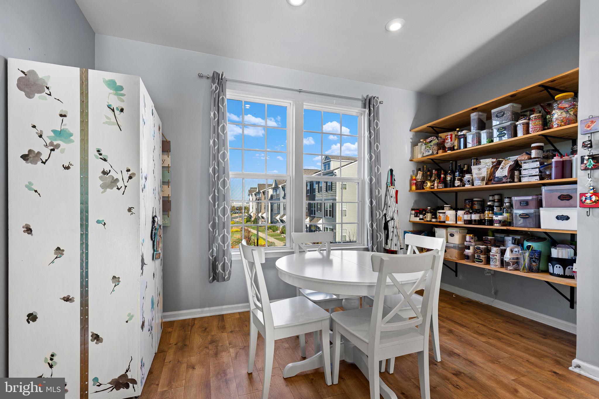 1845 Sag Harbor Ln