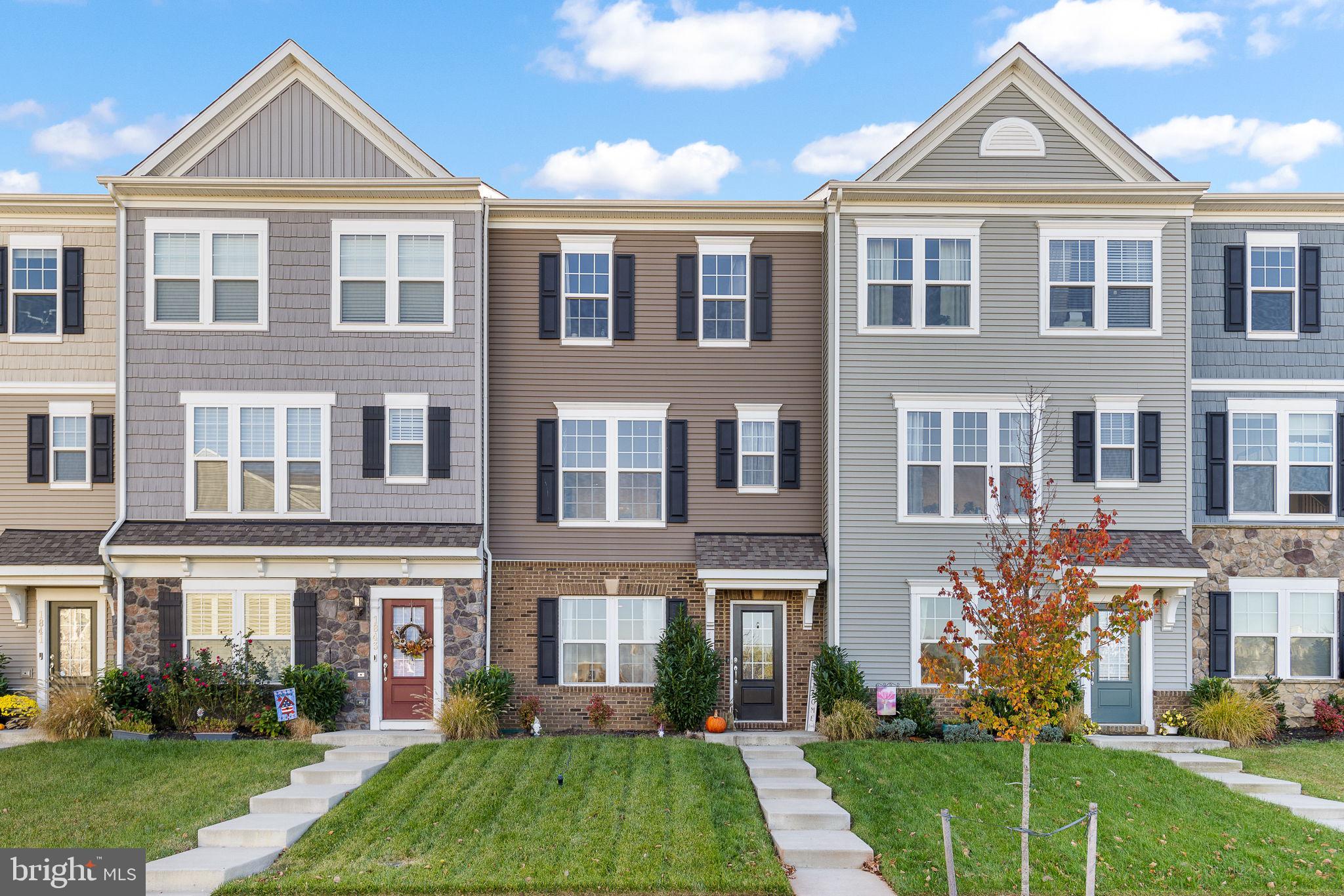 1845 Sag Harbor Ln