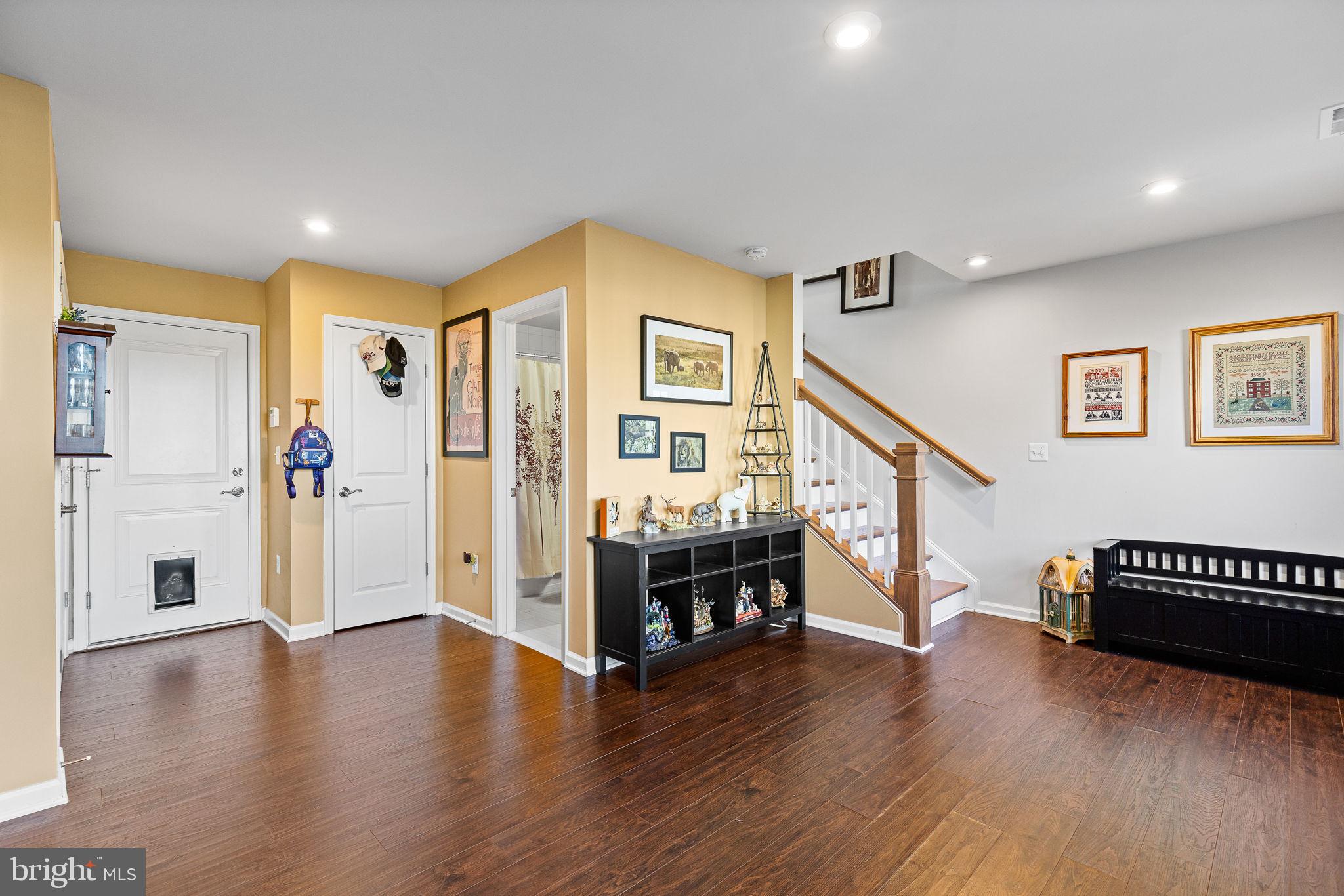 1845 Sag Harbor Ln