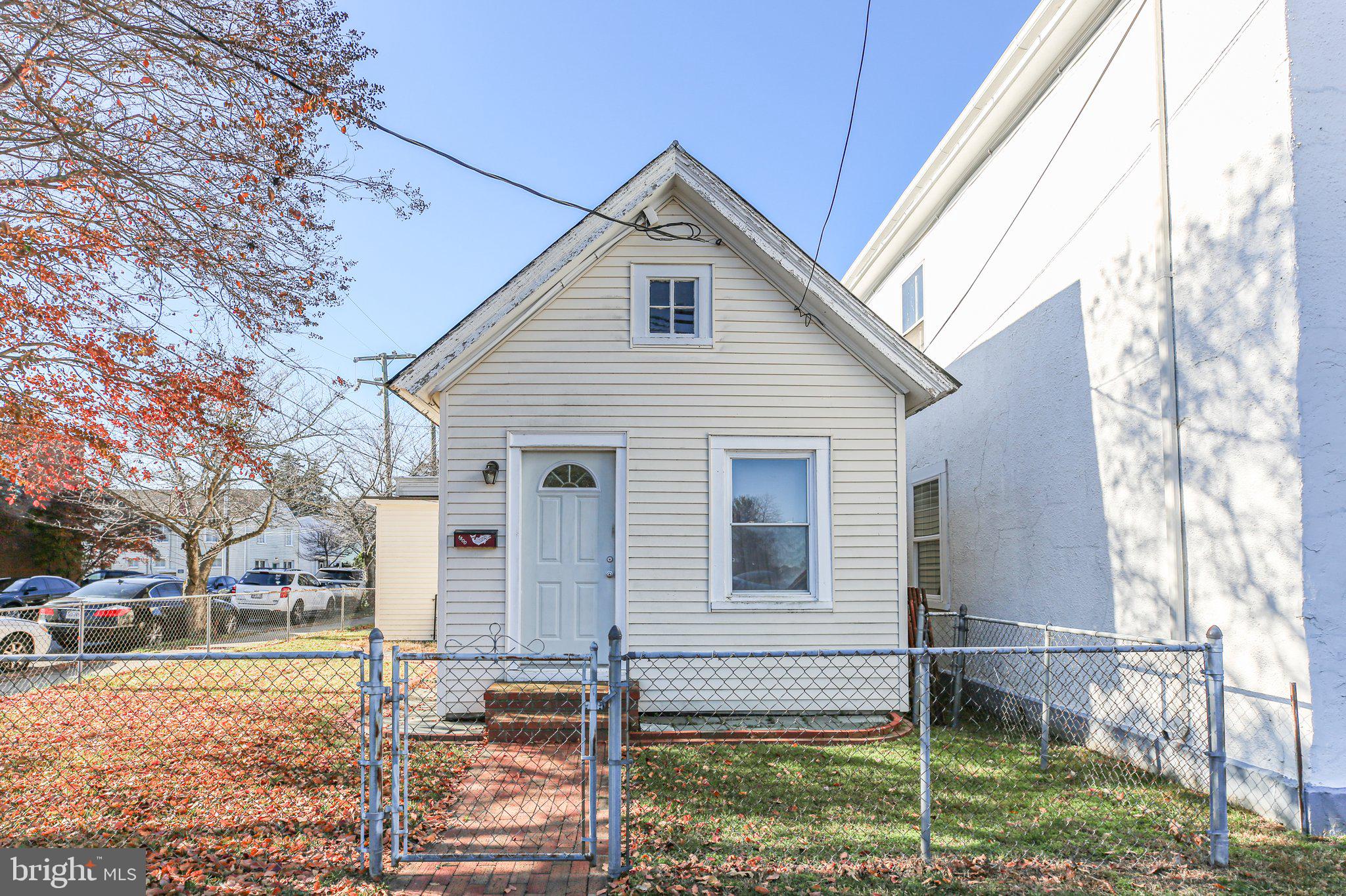 1800 Fall Hill Ave