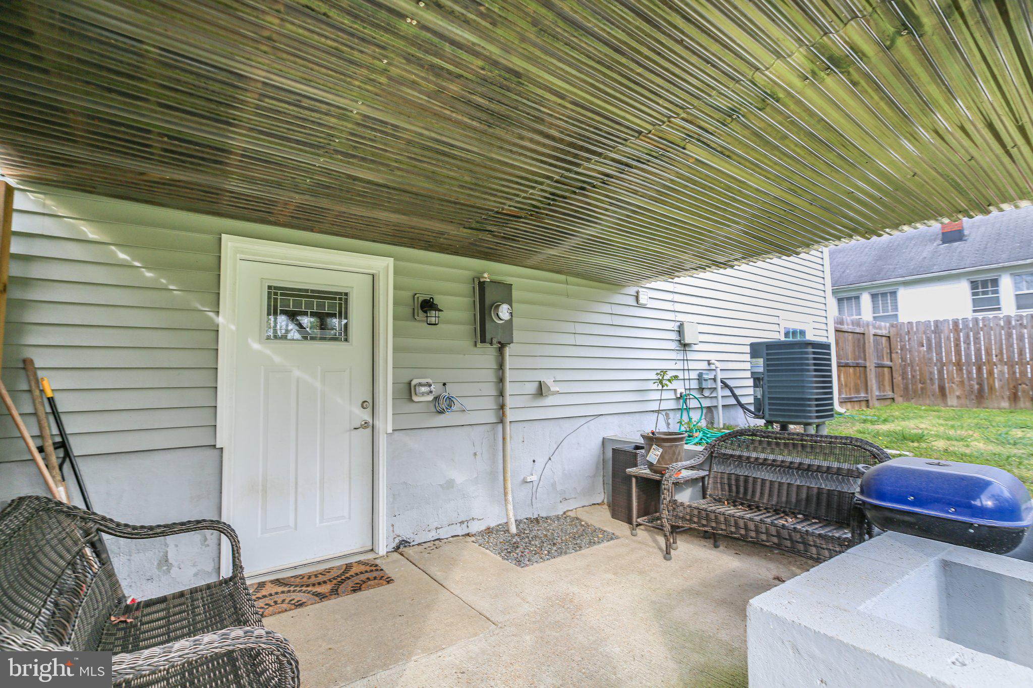 230 Hillcrest Dr