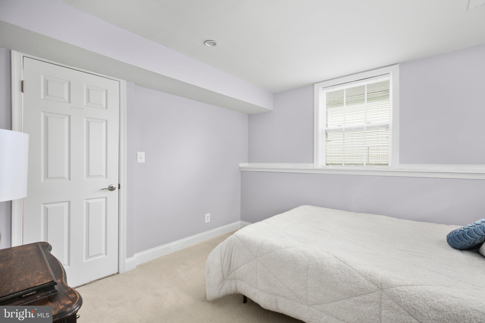 230 Hillcrest Dr