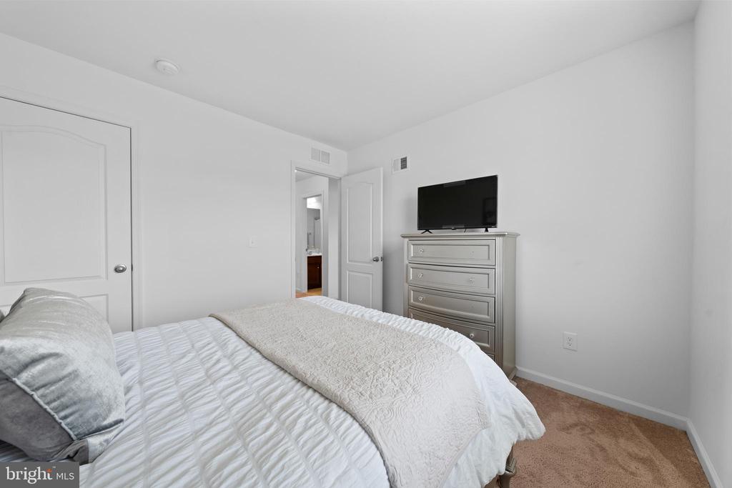 1422 Teagan Dr