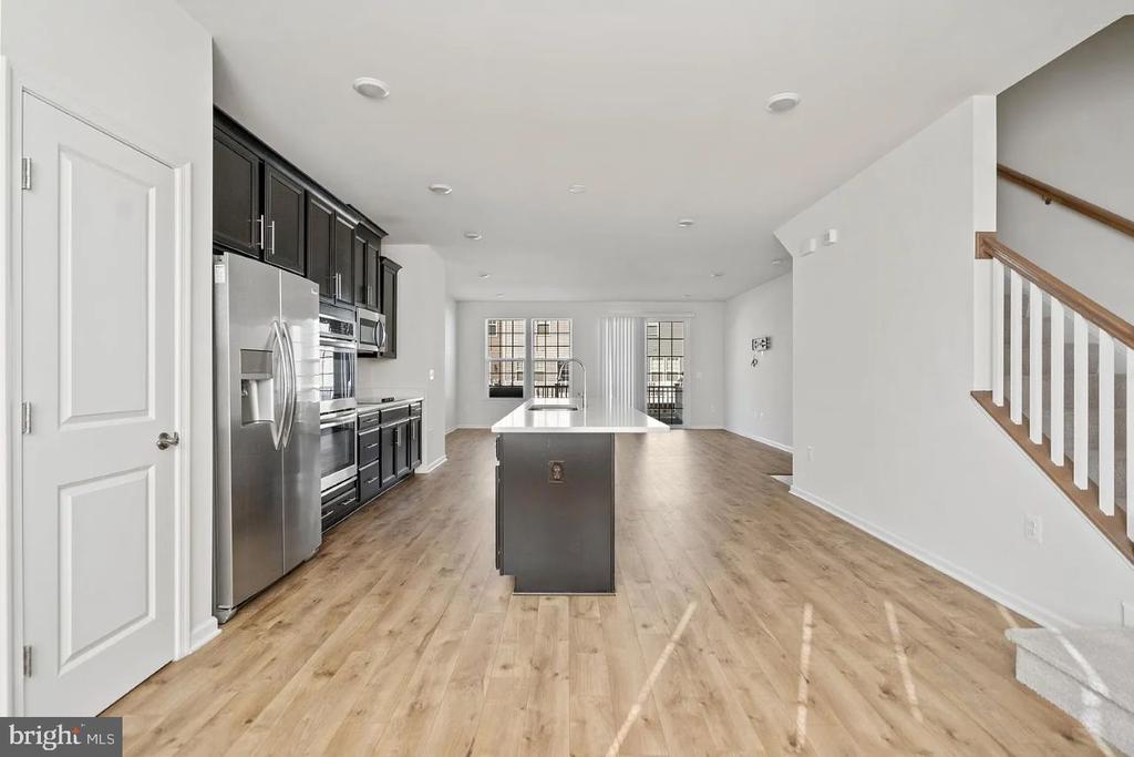 1822 SAG HARBOR LN