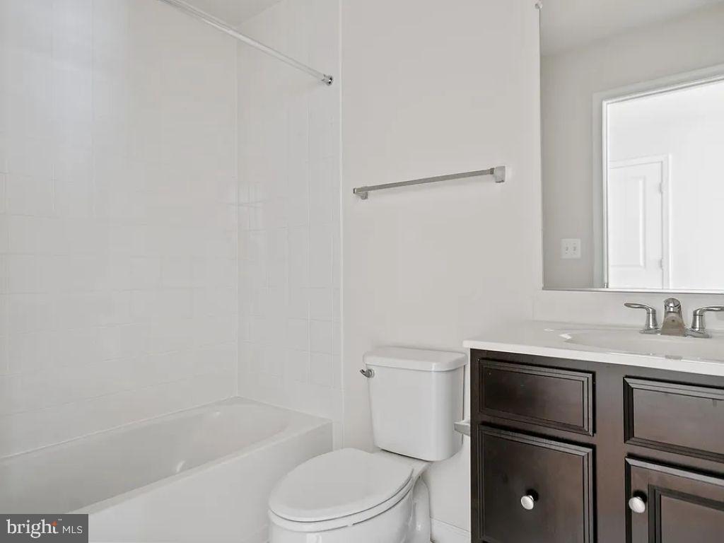 1822 SAG HARBOR LN