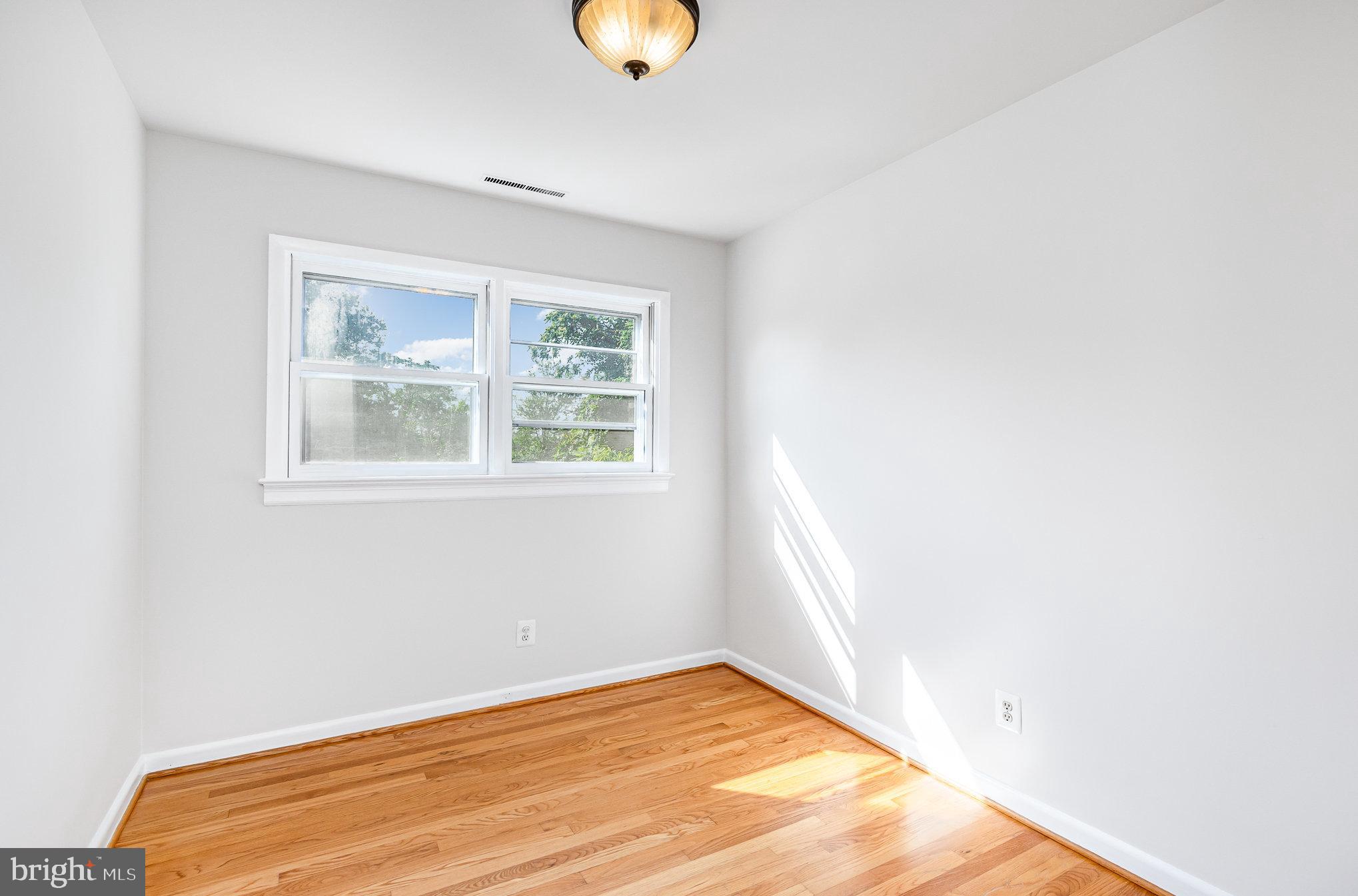 715 & 715 1/2 Virginia Ave