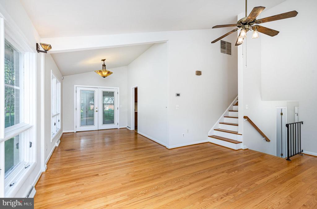 715 & 715 1/2 Virginia Ave